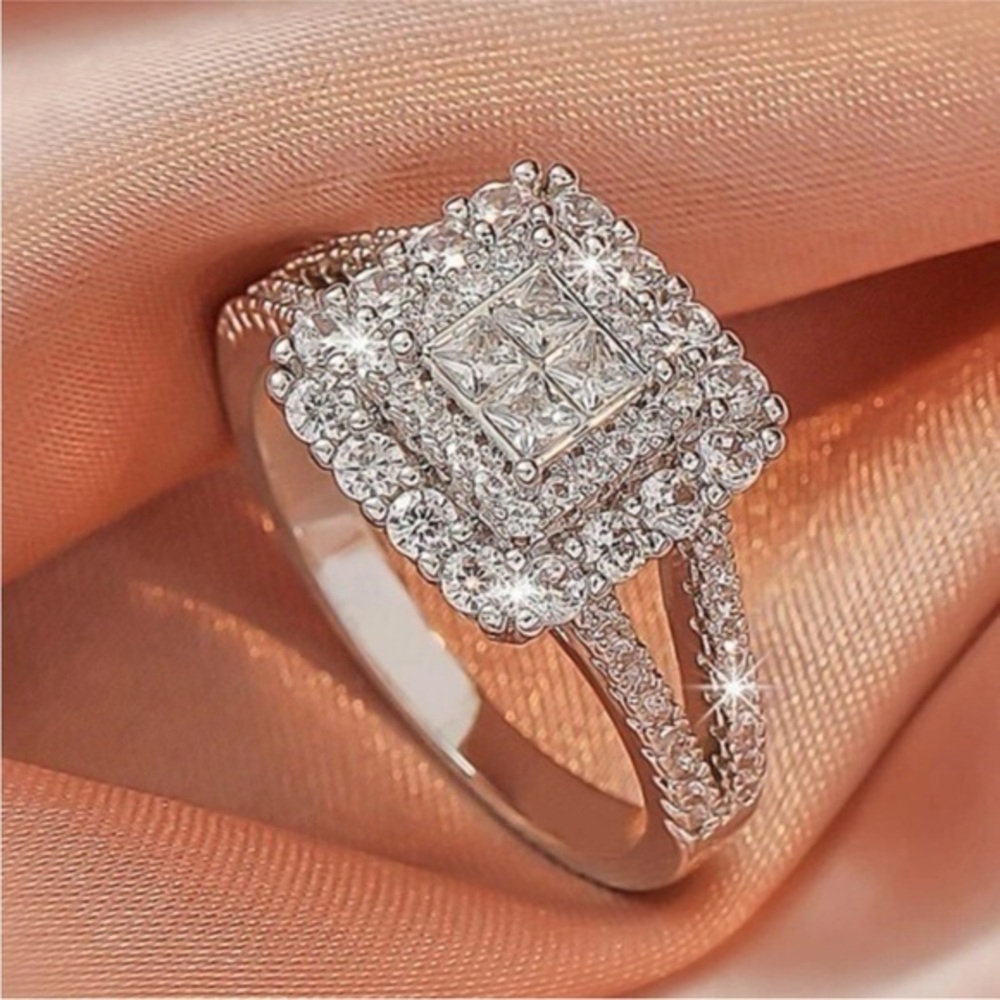 Silver cz ring